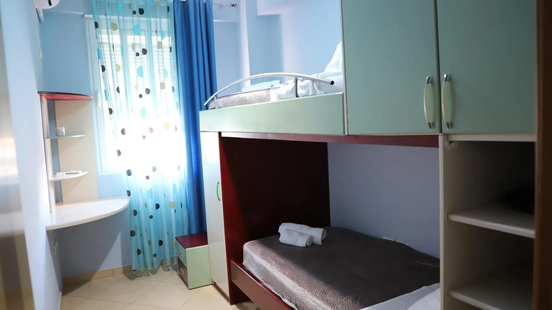 Apartment Rita Berat 0*,